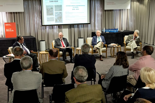 The director of Fundación Areces, Raimundo Pérez-Hernández, makes
a speech at the opening of the presentation.